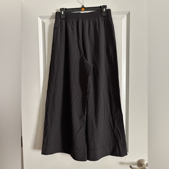 NWT lululemon athletica Stretch Woven Wide-Leg High-Rise Crop Pant - Picture 4 of 10